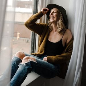 Meet your Posher, Laura